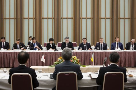Порошенко призвал японских бизнесменов вкладывать деньги в Украину