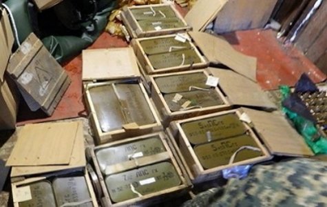 В киевском гараже обнаружили арсенал оружия