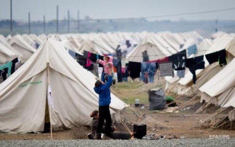 Приток беженцев в Европу сокращается - генсек НАТО