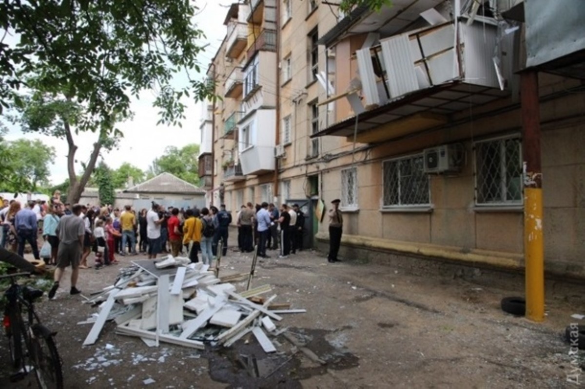 В Одессе взрыв в доме уничтожил семь квартир В Одессе взрыв в доме уничтожил семь квартир