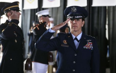 Командующим в армии США впервые стала женщина