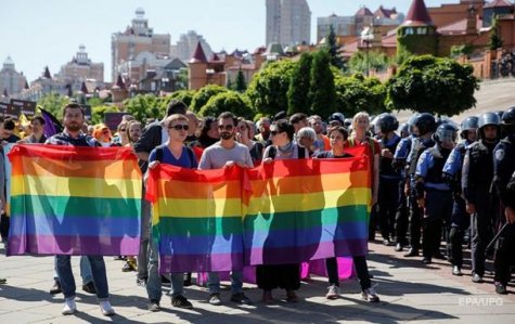 Запад призвал Киев безопасно провести ЛГБТ-марш