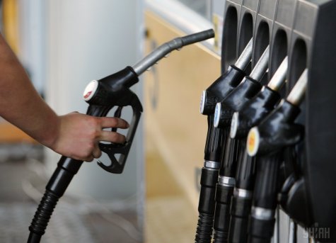 В Украине подняли розничные цены на все виды топлива