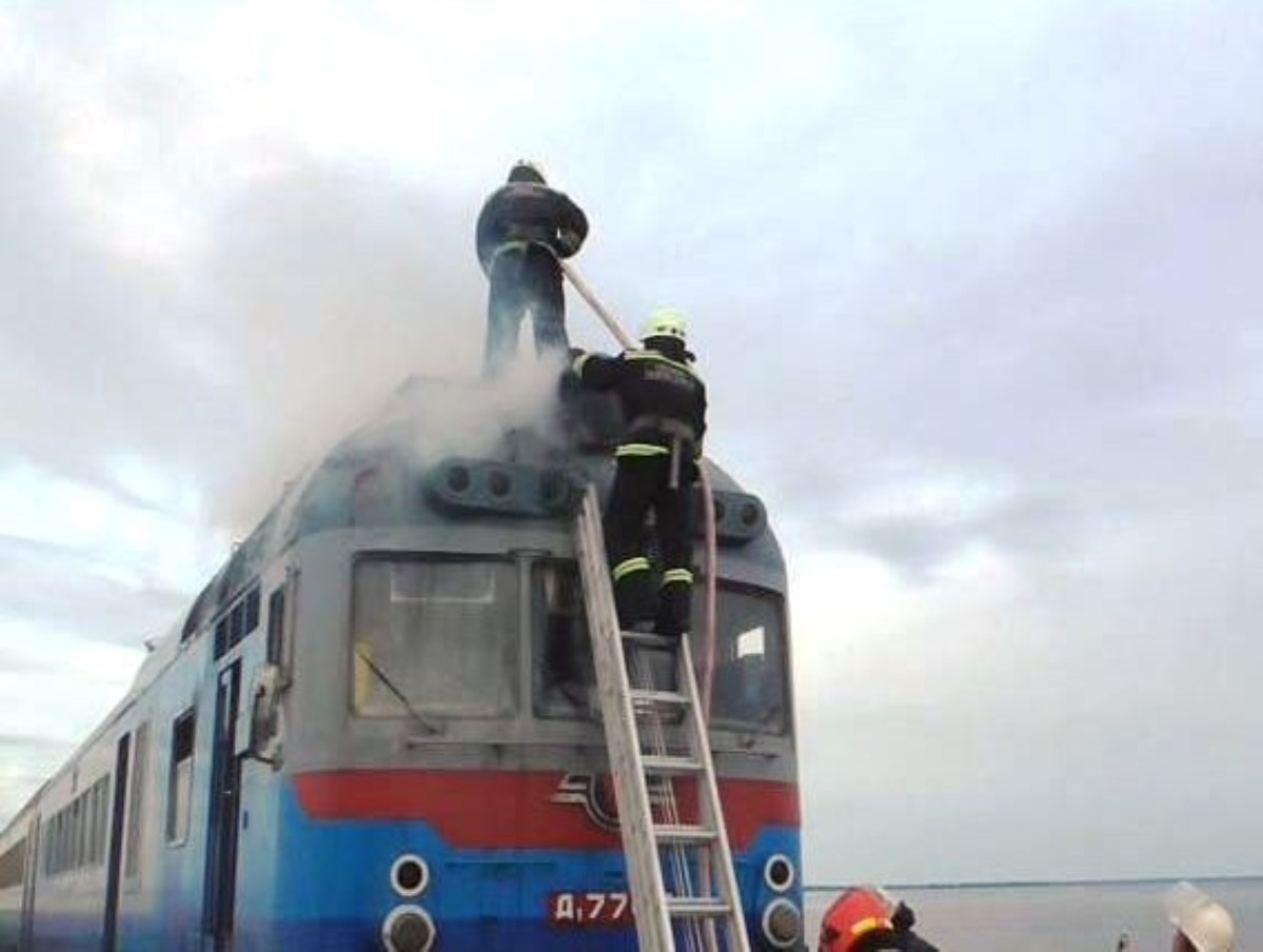 Возле Черкасс горел поезд с пассажирами