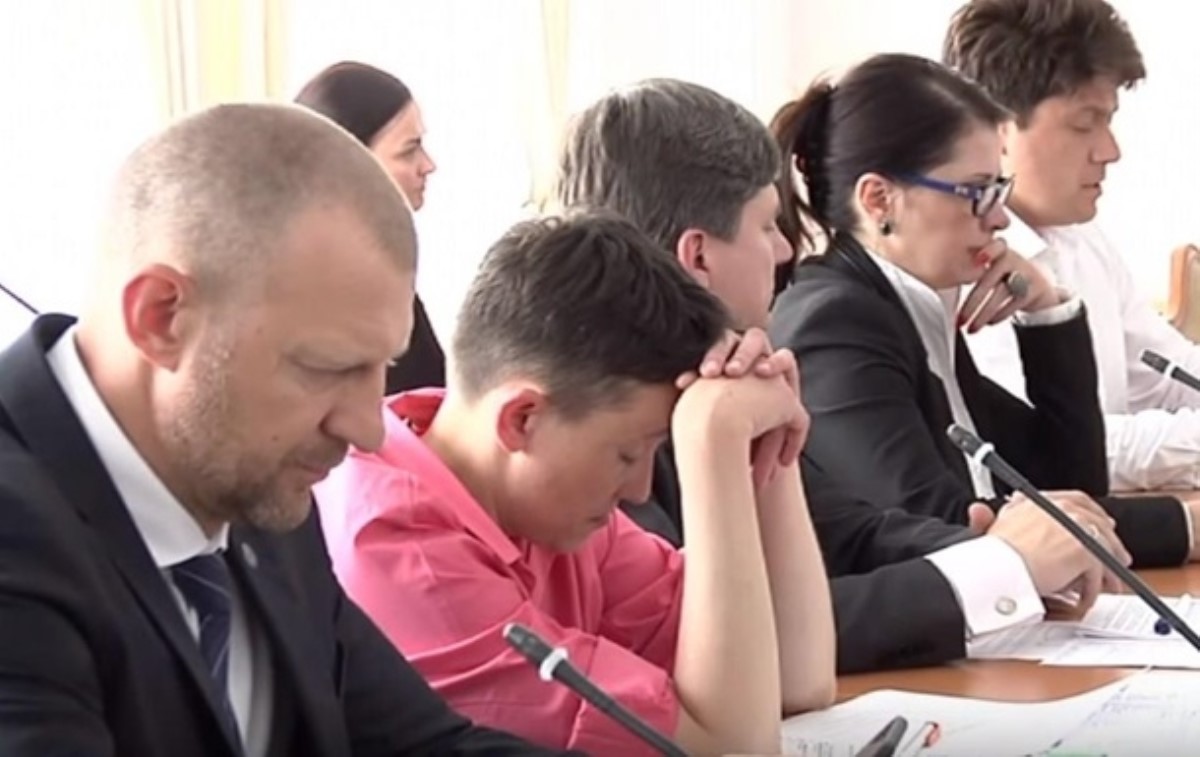 Савченко не смогла побороть сон на заседании по нацбезопасности