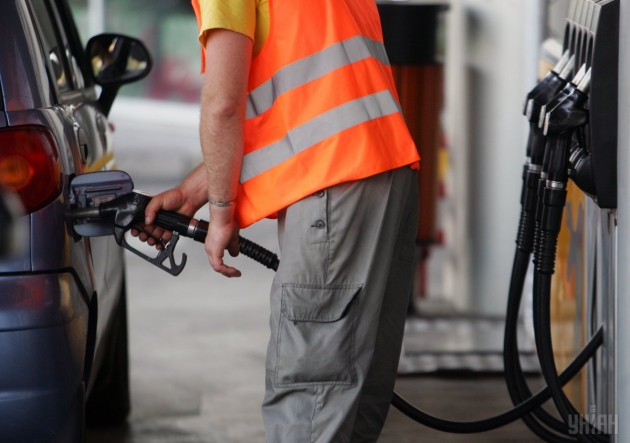 Результат расследования повышения цен на бензин будет через 4-6 месяцев - Гройсман
