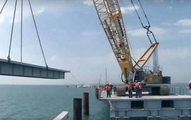 Россия приостановила финансирование строительства моста через Керченский пролив