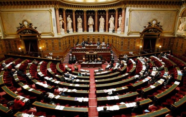 Сенат Франции призвал к смягчению санкций против России
