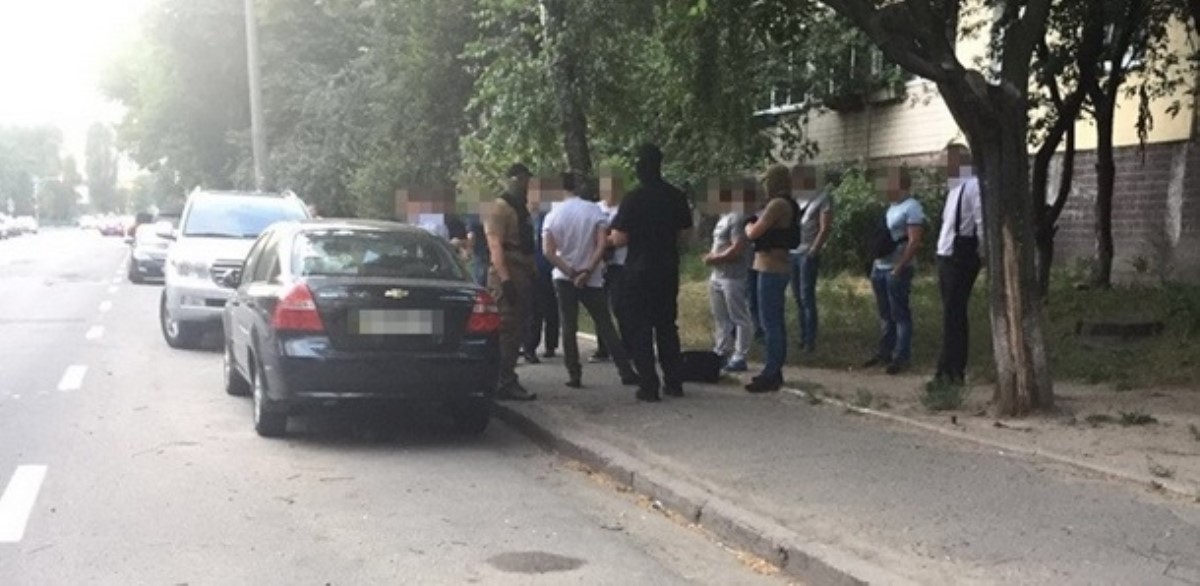 В Киеве следователь Голосеевского управления полиции попался на взятке