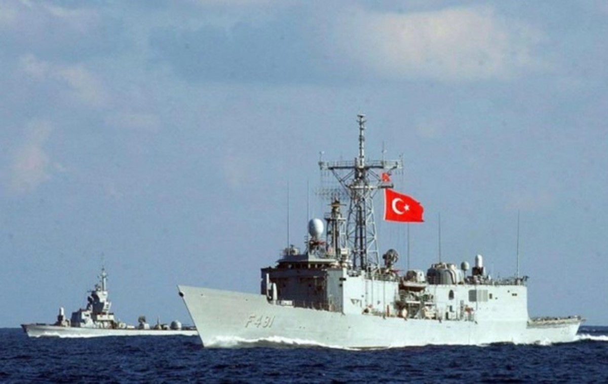 Турция разыскивает 14 военных кораблей после попытки переворота