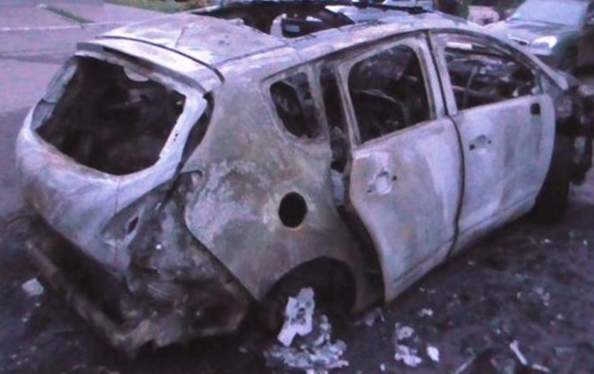 На стоянке в Черкассах сгорело пять автомобилей
