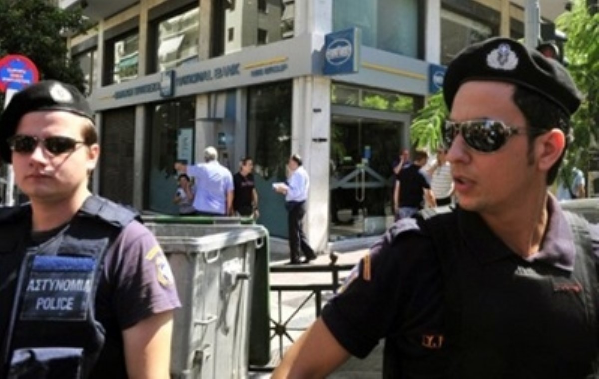 В Греции арестованы десятки анархистов за захват зданий
