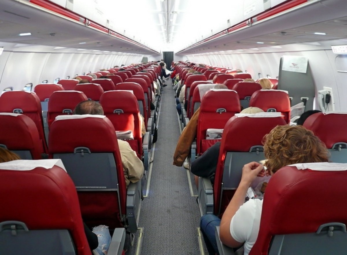 5 самых грязных мест в самолете