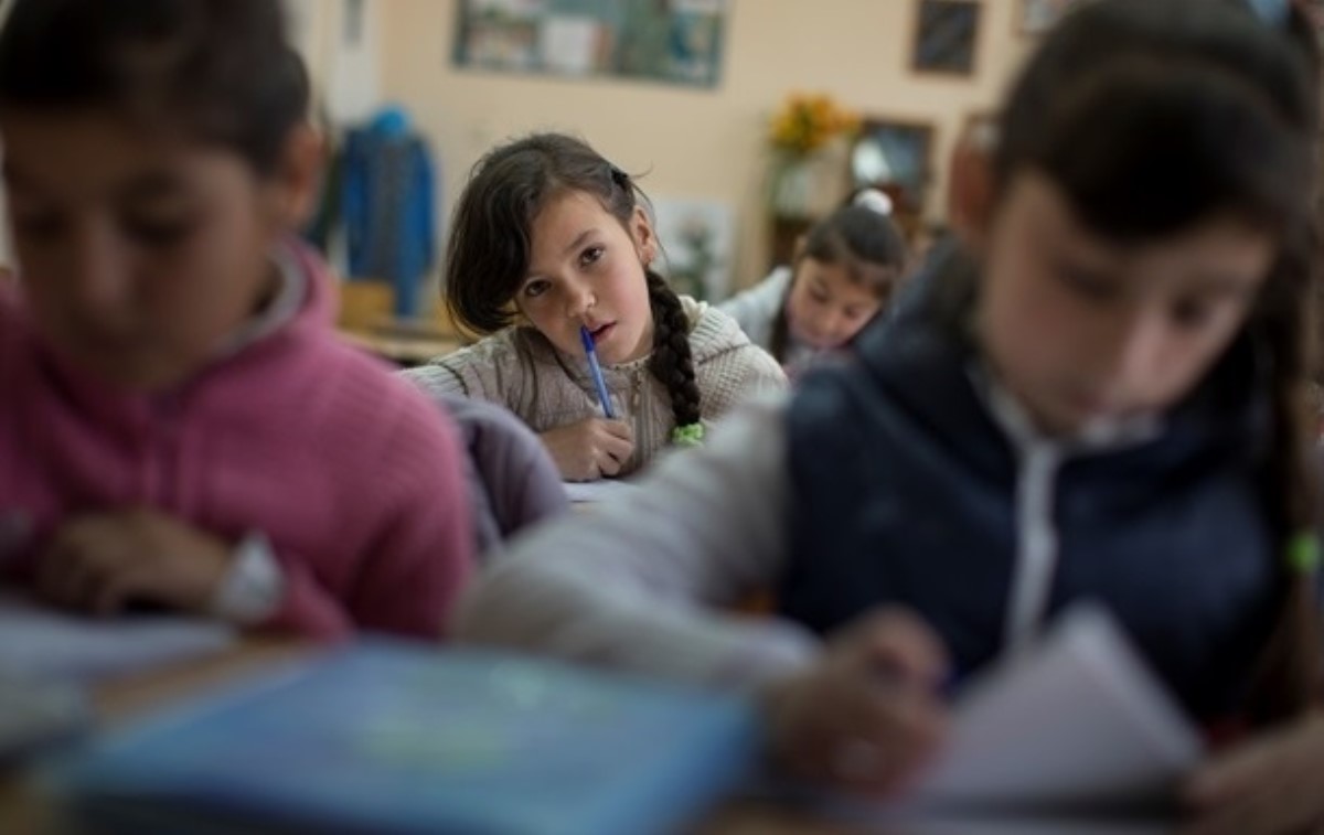 В Украине школьникам младших классов упростили учебную программу