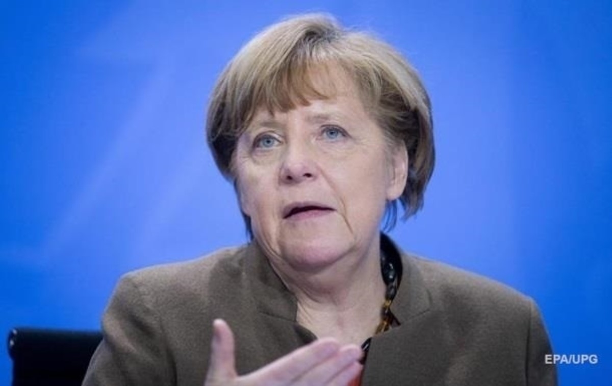 Меркель не видит причин говорить о послаблении санкций против России