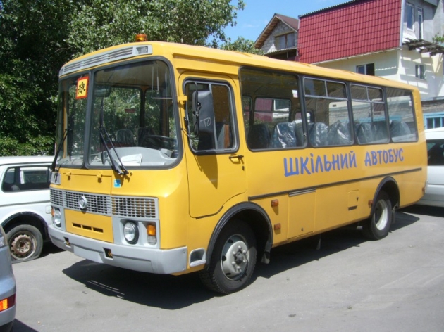 Минобразования закупило российские школьные автобусы