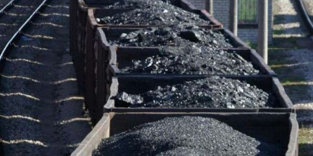 "Укрзализныця" в августе намерена перевезти из зоны АТО 2,2 млн тонн угля