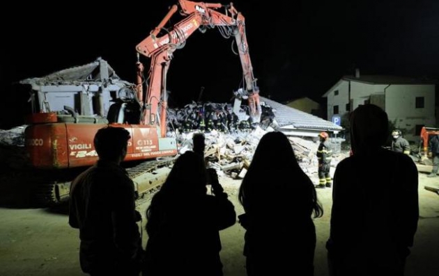 Число жерт землетрясения в Италии достигло 267 человек