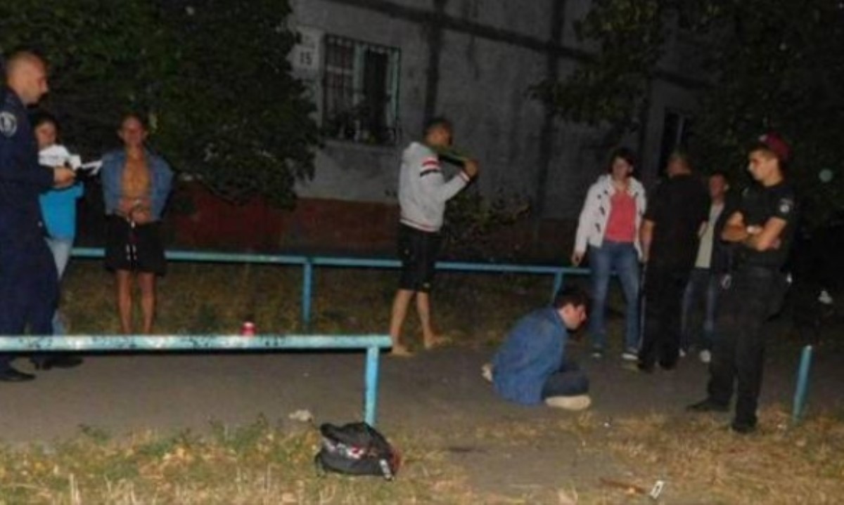 В Киеве грабитель с молотком набросился на женщину