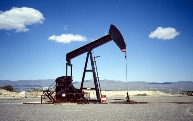 Эксперты понизили прогноз по ценам на нефть