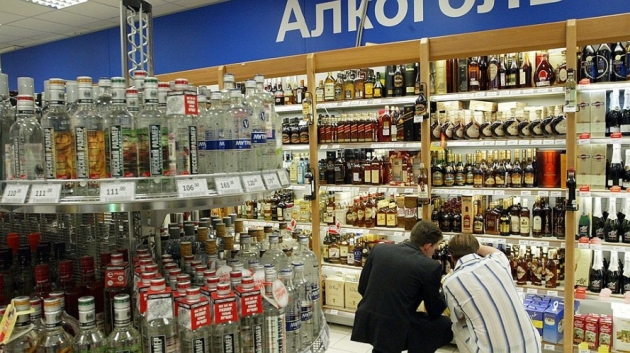 Депутаты намерены отменить лицензии на импорт и экспорт алкоголя и табака