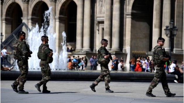 Террористки собирались устроить взрыв в Соборе Парижской Богоматери