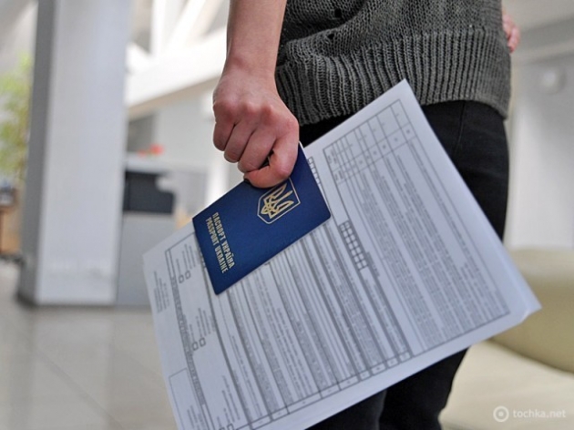 Польша выдаст 1 млн виз украинцам в текущем году