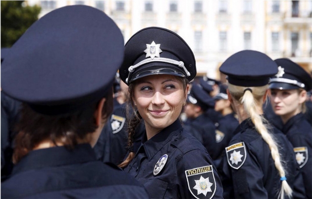 Девушек-полицейских уберут с улиц