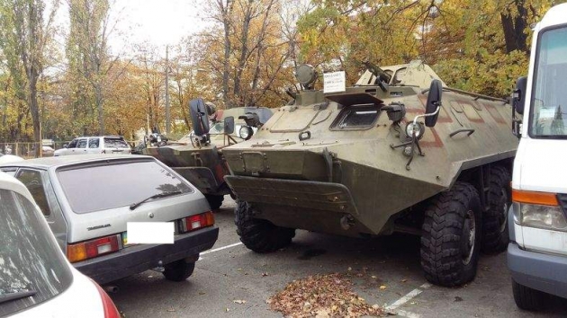 В Киеве открыто продают военную технику