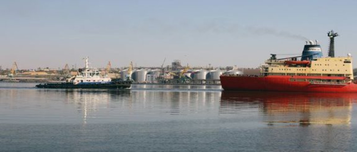 Работники Николаевского морского порта требуют уволить непрофессиональное руководство администрации порта
