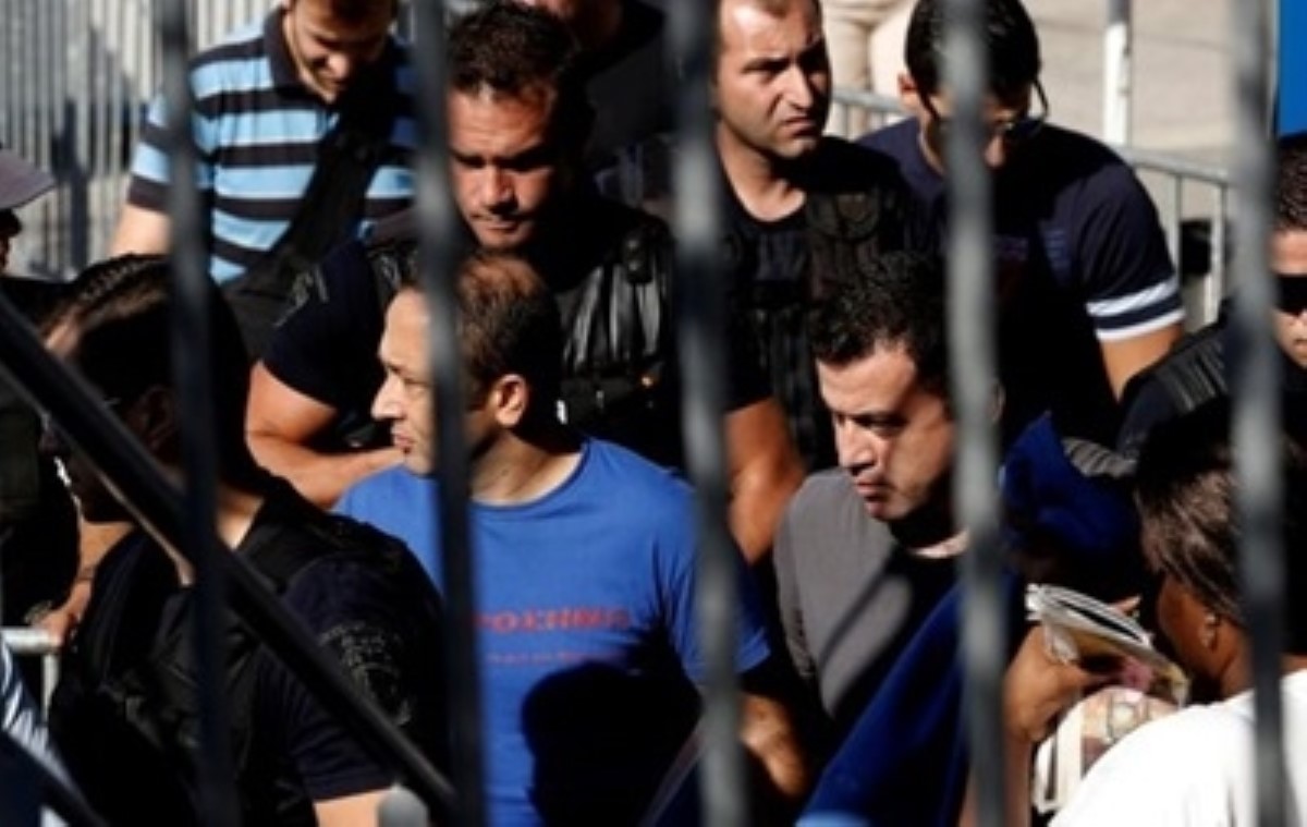 Суд Греции отказался экстрадировать бежавших в страну турецких военных