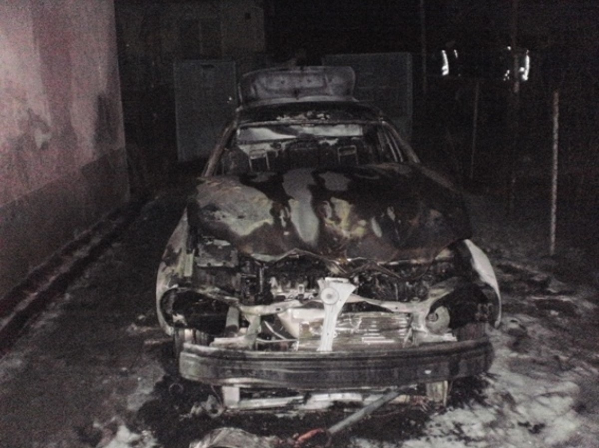 В Ужгороде сожгли Lanos чиновника