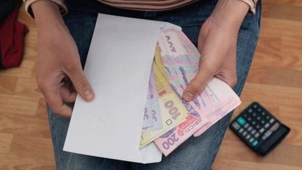 В Украине ввели огромные штрафы за зарплаты «в конвертах»