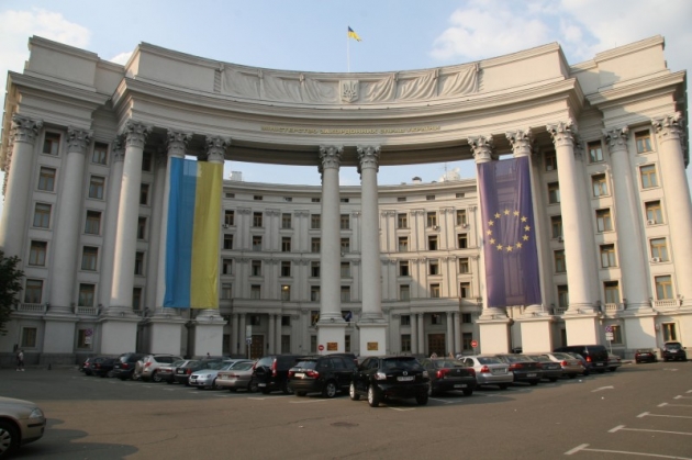 В РФ удерживаются не менее 17 украинских политзаключенных - МИД
