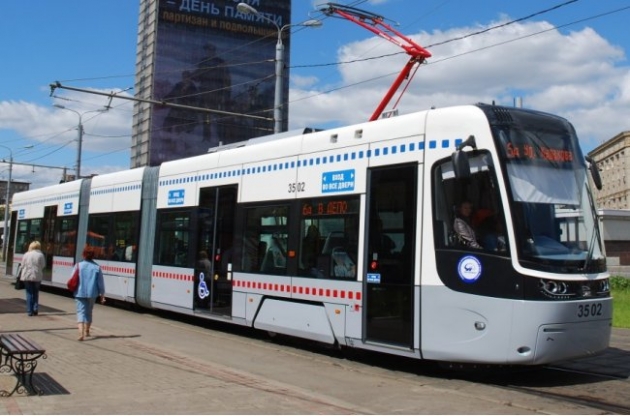 В Киеве вышли на маршруты трамваи четвертого поколения