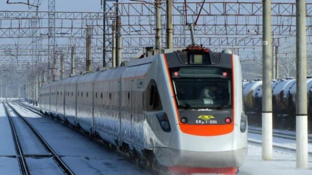 За год скоростными поездами в Украине воспользовались почти 4 млн пассажиров