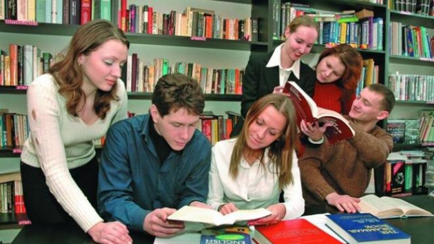 Высшее образование считается необходимым условием трудоустройства в Украине