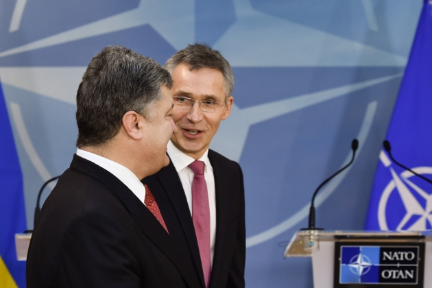 Порошенко хочет провести референдум о вступлении Украины в НАТО