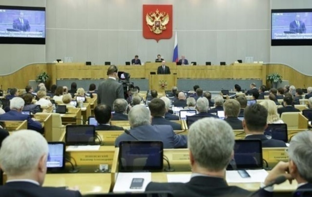 В России собираются запретить переводы денег в Украину