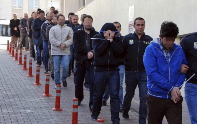 В Турции свыше 9 тыс. полицейских отстранили от службы