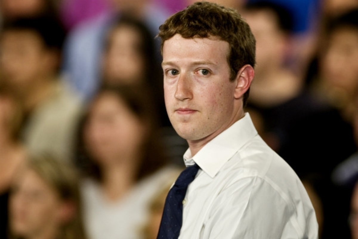 Facebook наймет тысячи модераторов после трансляции убийства в соцсети