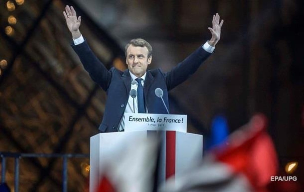 За Макрона проголосовали почти 90% избирателей Парижа