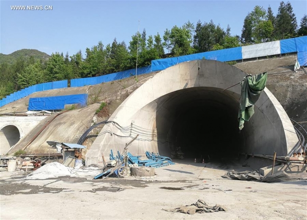 В Китае обрушился железнодорожный тоннель