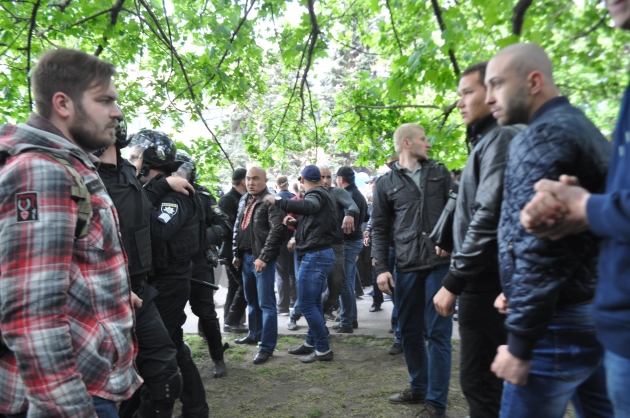 Царствие Дураков: чем грозит Украине ставка на агрессивный радикализм