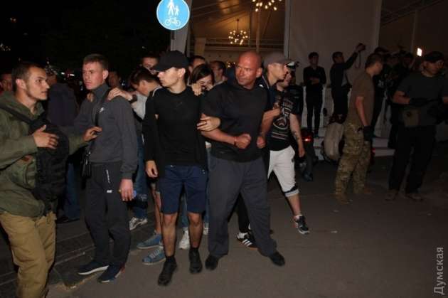 Вату геть: Лобода "вышла в море" после срыва концерта в Одессе