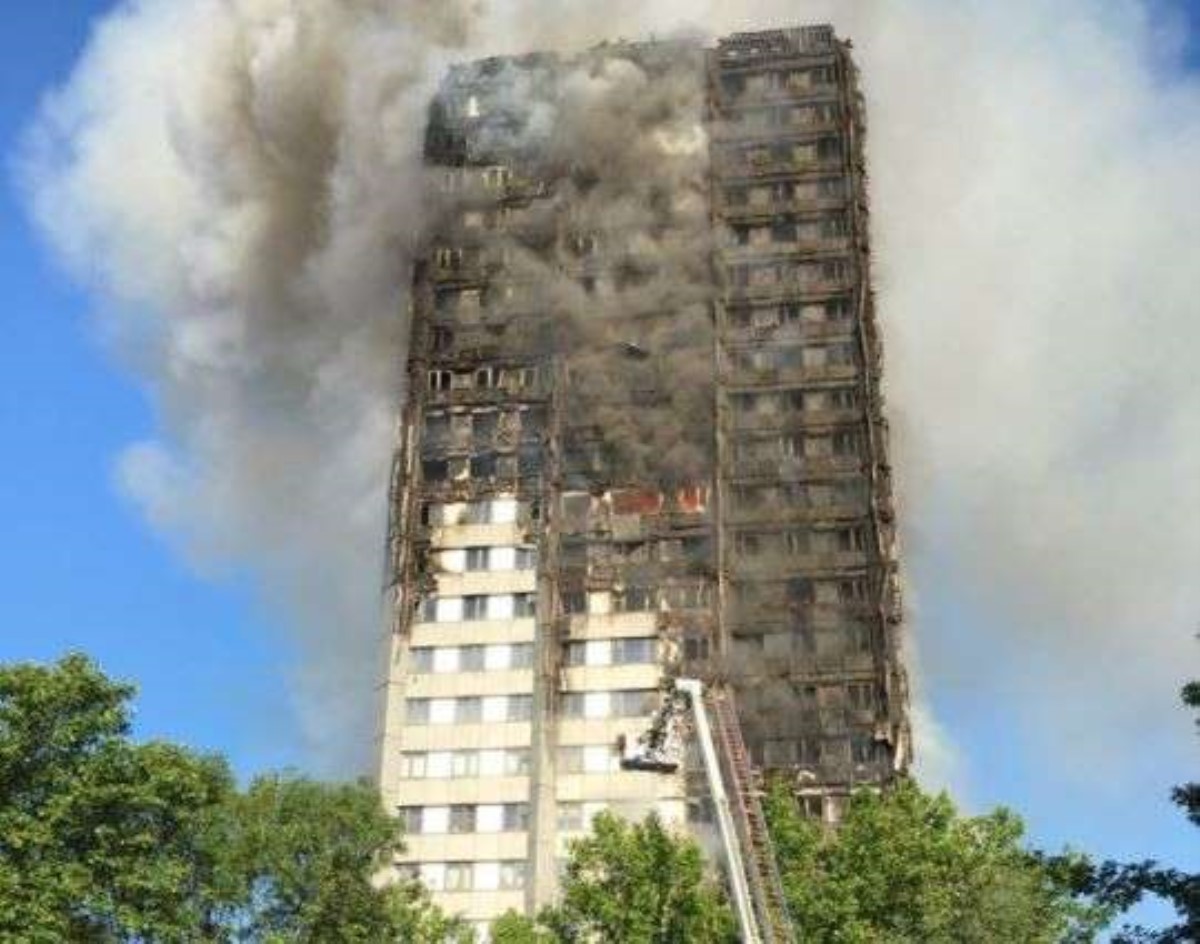 Пожар в лондонском небоскребе: все подробности