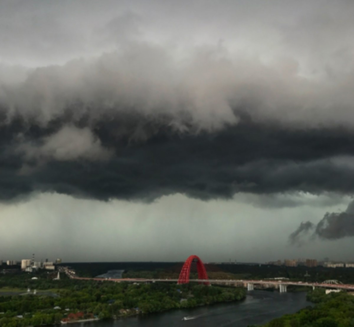 На Москву обрушился мощный ураган