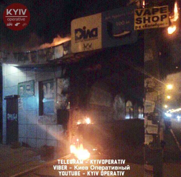 В Киеве уничтожена пожаром станция скоростного трамвая