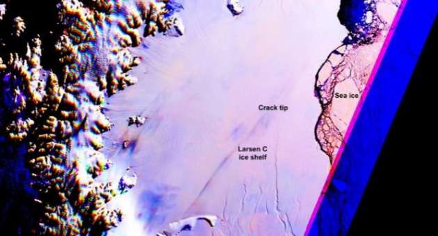 Ученых шокировал размер айсберга, который откалывается от Антарктиды