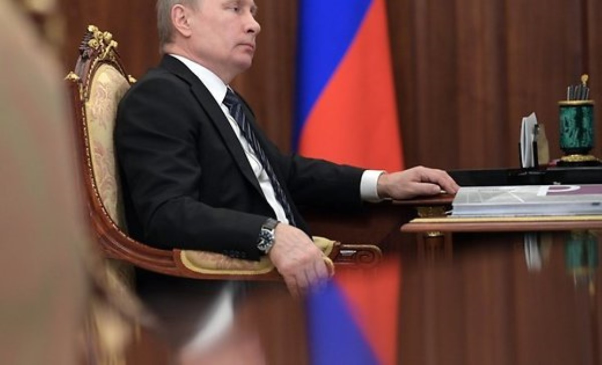 В России спрогнозировали, кто станет "Петрушкой" Путина на президентских выборах